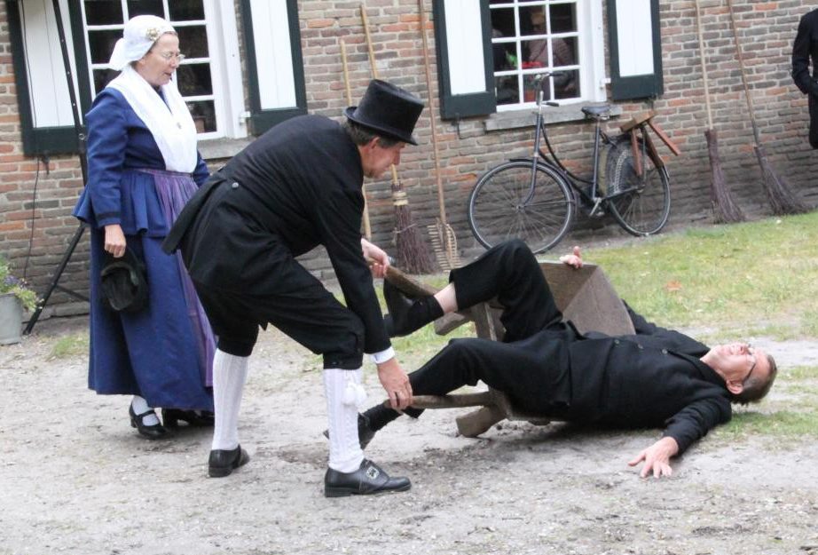 Toneel in klederdracht